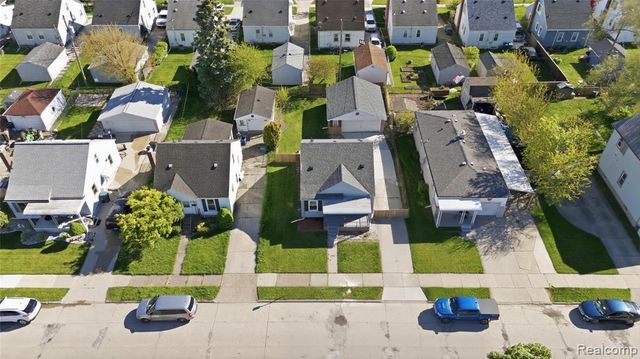 1059 Farnham Avenue, Lincoln Park, MI 48146