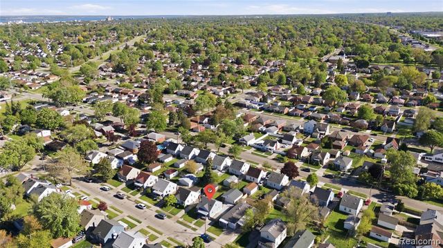 1059 Farnham Avenue, Lincoln Park, MI 48146