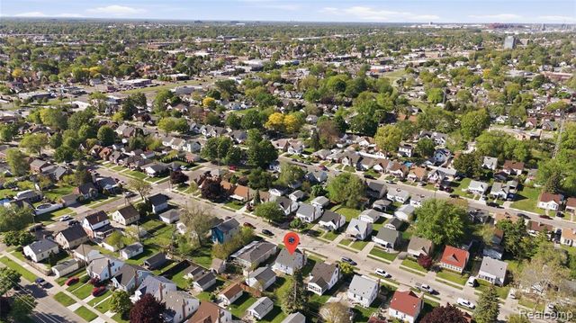 1059 Farnham Avenue, Lincoln Park, MI 48146