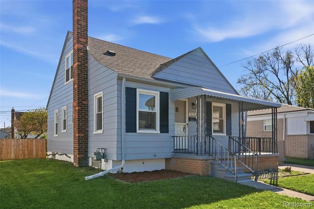 1059 Farnham Avenue, Lincoln Park, MI 48146