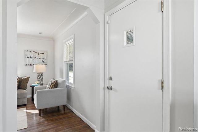 1059 Farnham Avenue, Lincoln Park, MI 48146