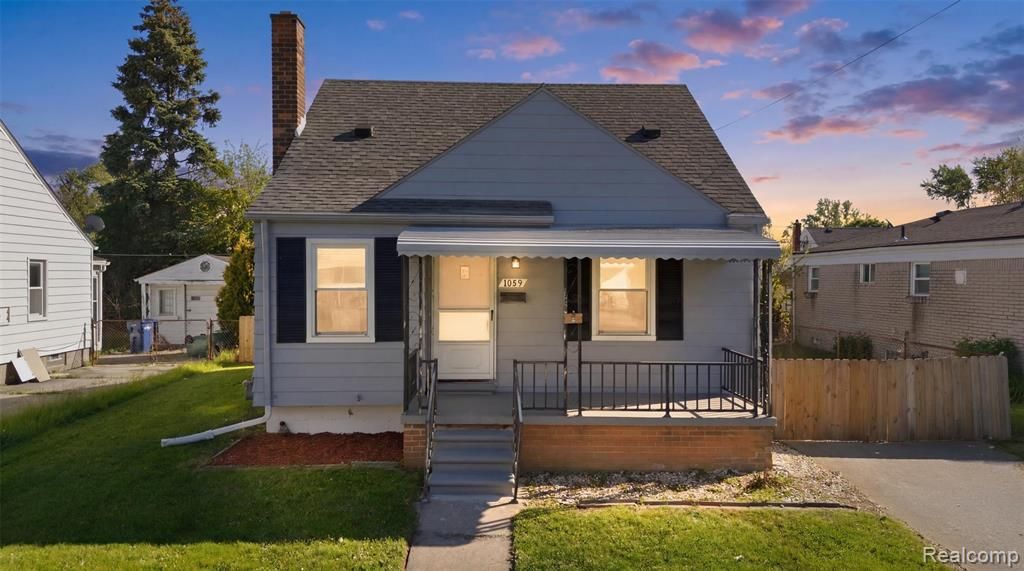 1059 Farnham Avenue, Lincoln Park, MI 48146