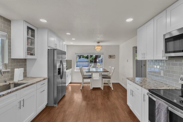 304 N 4th St, Cheney, WA 99004