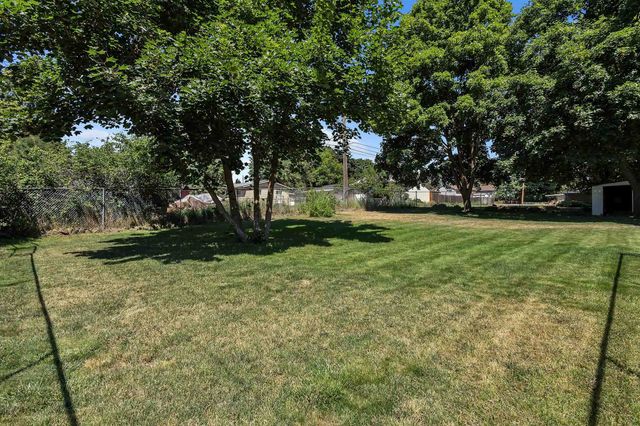 304 N 4th St, Cheney, WA 99004