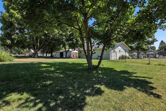 304 N 4th St, Cheney, WA 99004
