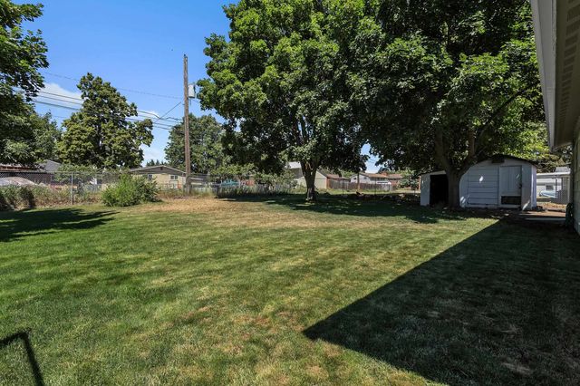 304 N 4th St, Cheney, WA 99004