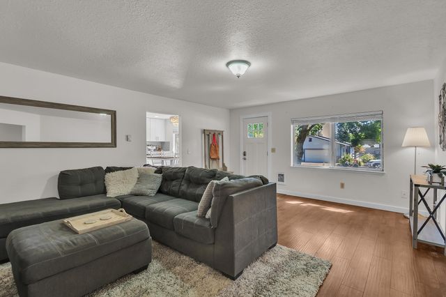 304 N 4th St, Cheney, WA 99004