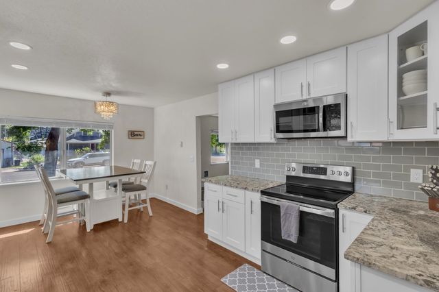 304 N 4th St, Cheney, WA 99004