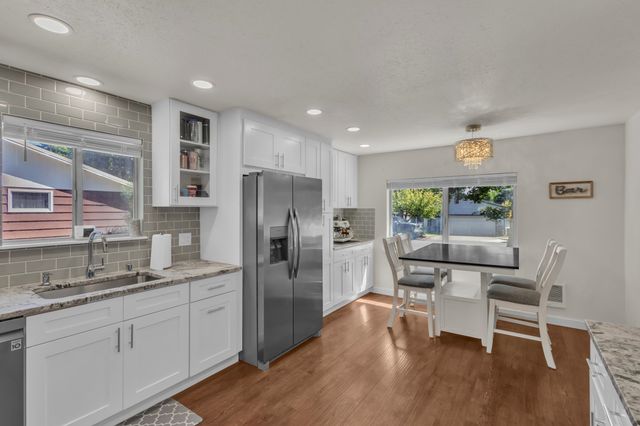 304 N 4th St, Cheney, WA 99004