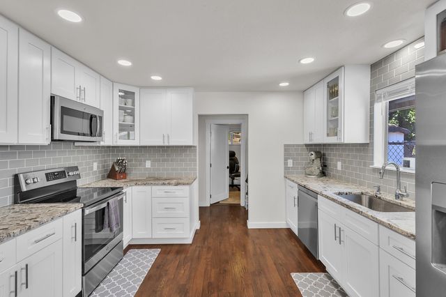 304 N 4th St, Cheney, WA 99004