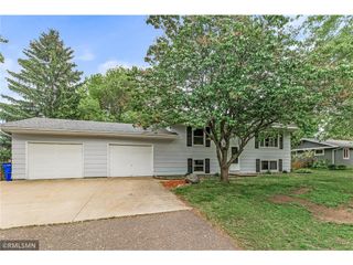 806 Oak Ridge Drive, Osceola, WI 54020