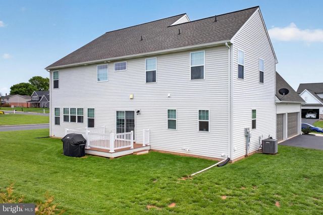 49 MONTICELLO DR, Lebanon, PA 17042