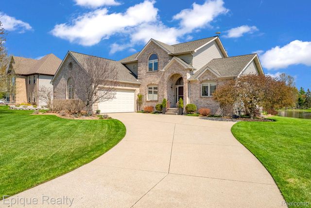 9493 Aspen View Drive, Grand Blanc Charter Township, MI 48439