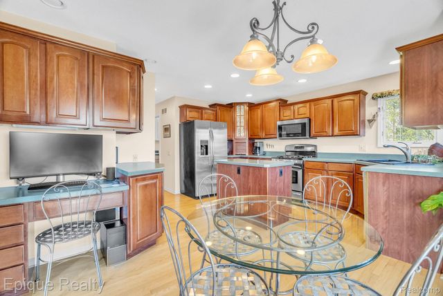 9493 Aspen View Drive, Grand Blanc Charter Township, MI 48439