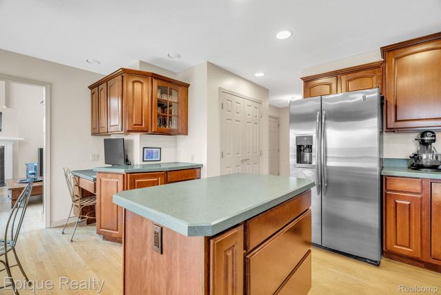 9493 Aspen View Drive, Grand Blanc Charter Township, MI 48439