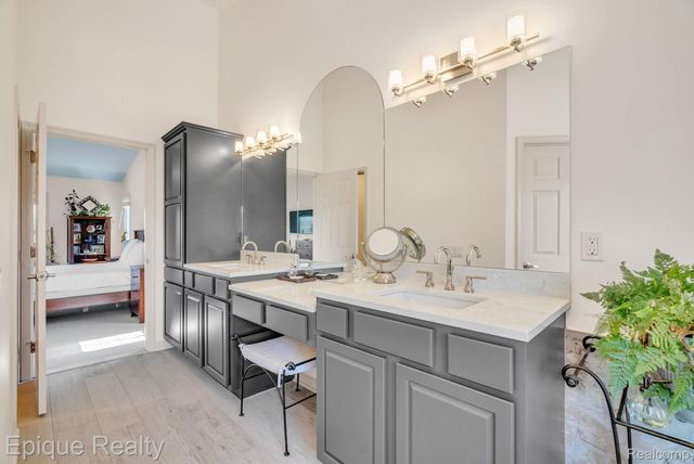 9493 Aspen View Drive, Grand Blanc Charter Township, MI 48439