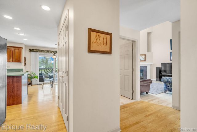 9493 Aspen View Drive, Grand Blanc Charter Township, MI 48439