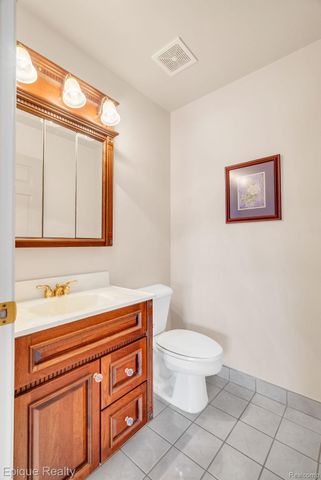 9493 Aspen View Drive, Grand Blanc Charter Township, MI 48439