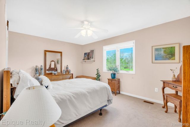 9493 Aspen View Drive, Grand Blanc Charter Township, MI 48439