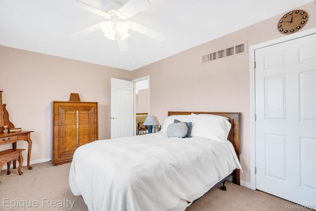 9493 Aspen View Drive, Grand Blanc Charter Township, MI 48439