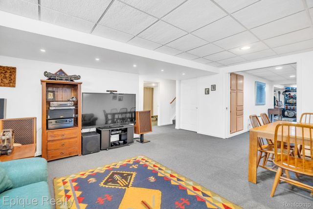9493 Aspen View Drive, Grand Blanc Charter Township, MI 48439