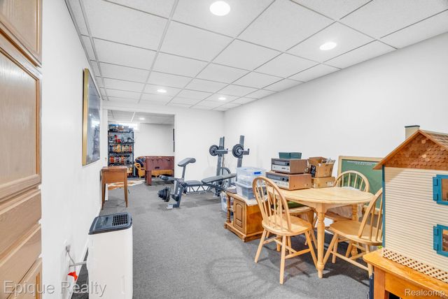 9493 Aspen View Drive, Grand Blanc Charter Township, MI 48439