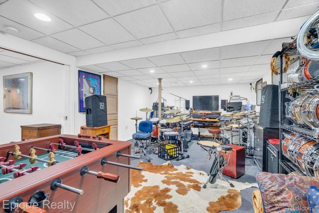 9493 Aspen View Drive, Grand Blanc Charter Township, MI 48439