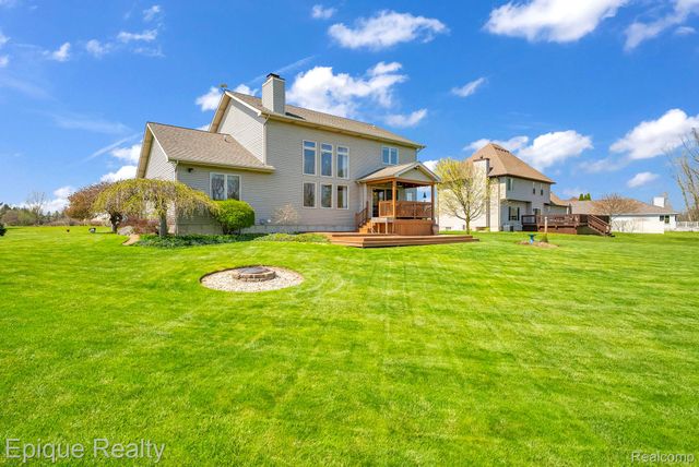 9493 Aspen View Drive, Grand Blanc Charter Township, MI 48439