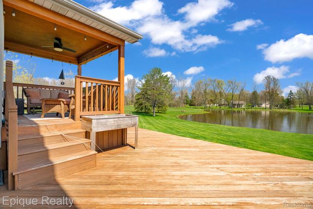 9493 Aspen View Drive, Grand Blanc Charter Township, MI 48439