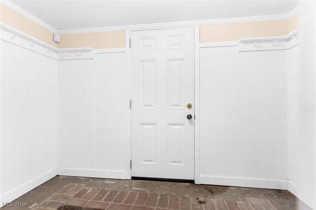 5910 Chestnut Ridge Road, Hubbard, OH 44425