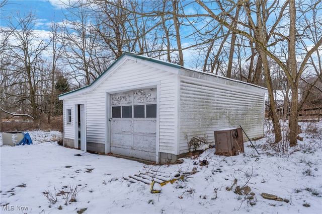 5910 Chestnut Ridge Road, Hubbard, OH 44425