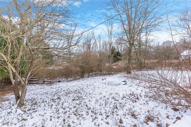 5910 Chestnut Ridge Road, Hubbard, OH 44425