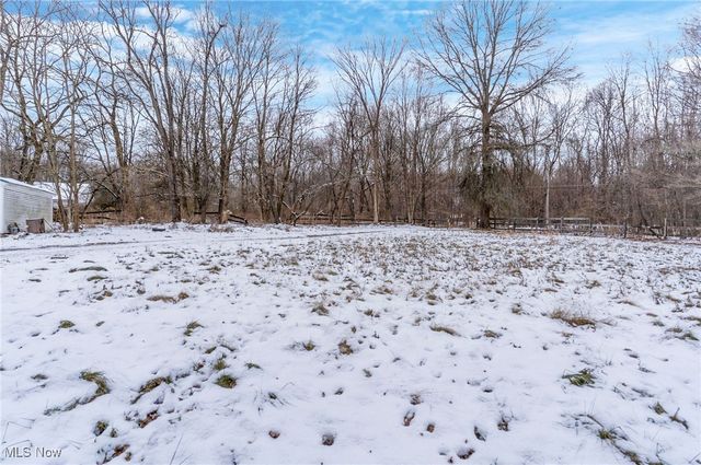 5910 Chestnut Ridge Road, Hubbard, OH 44425