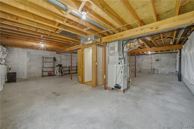 3628 Black Brant Drive, Clay, NY 13090