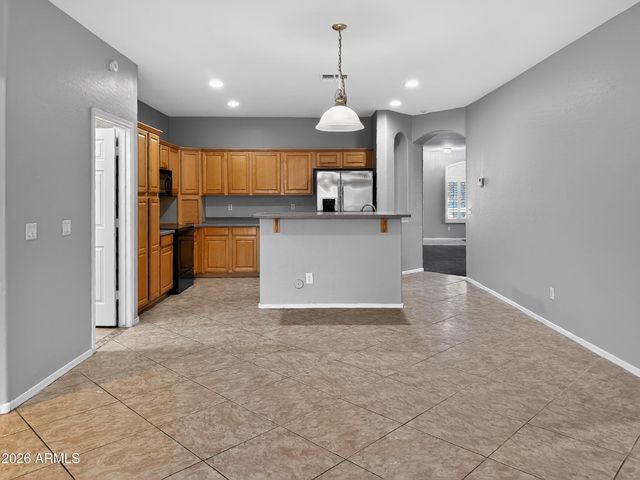 2421 W ELLIS Street, Phoenix, AZ 85041