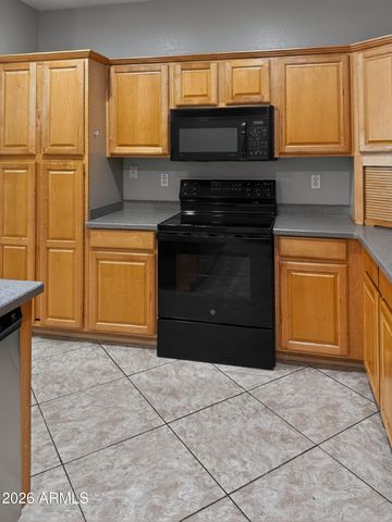 2421 W ELLIS Street, Phoenix, AZ 85041