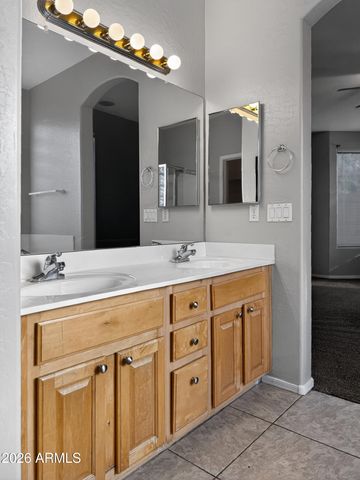 2421 W ELLIS Street, Phoenix, AZ 85041