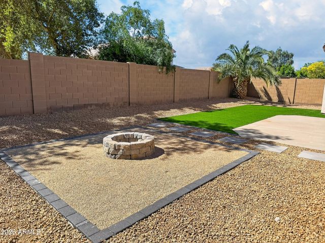 2421 W ELLIS Street, Phoenix, AZ 85041
