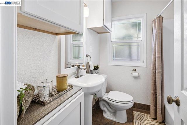 4231 Somerset Ave, Castro Valley, CA 94546