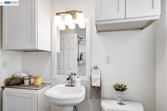 4231 Somerset Ave, Castro Valley, CA 94546