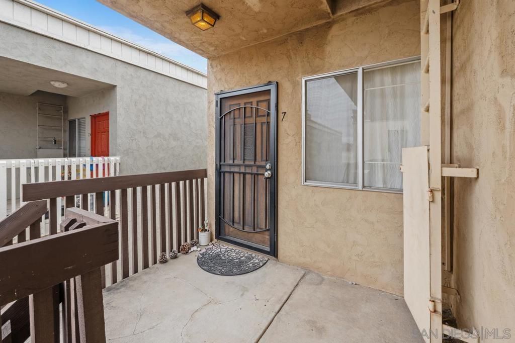 Image 3 of property listing at 4550 Glacier 7, San Diego, CA 92120