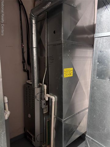 22243 Kinyon Street 1, Taylor, MI 48180