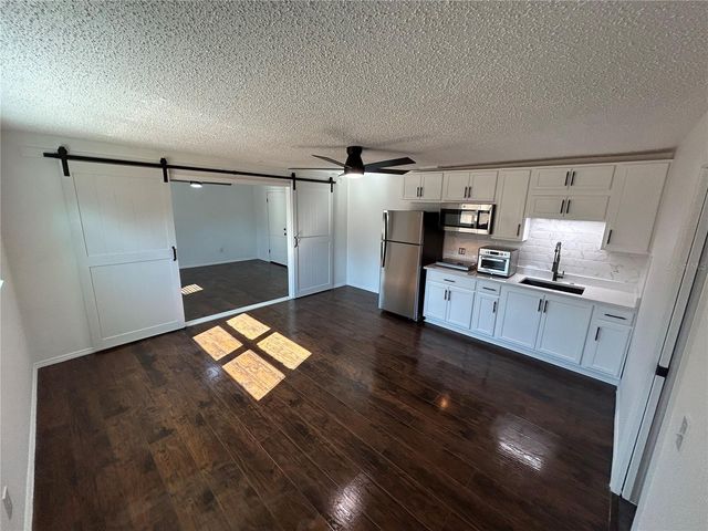 4720 7TH AVENUE N B, St Petersburg, FL 33713