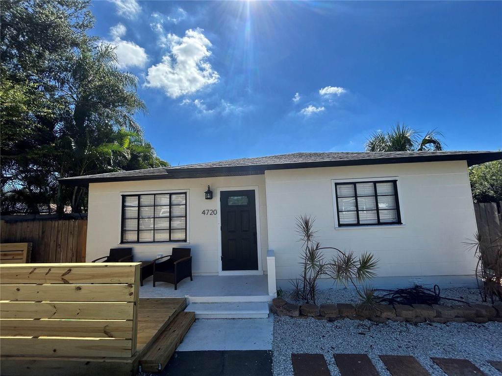 4720 7TH AVENUE N B, St Petersburg, FL 33713