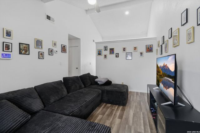 7233 Glen Bay Dr, San Antonio, TX 78239