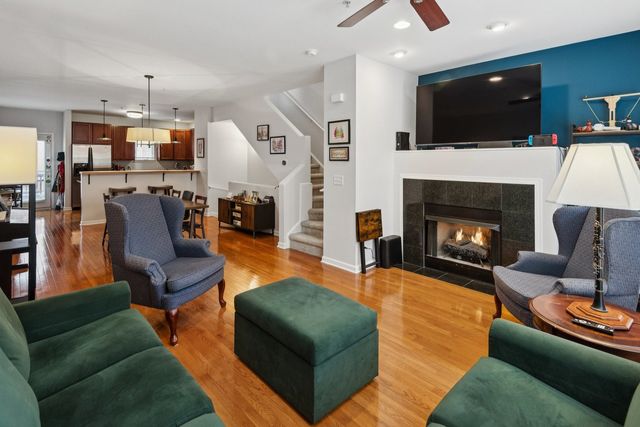 521 Chicago Avenue H, Evanston, IL 60202