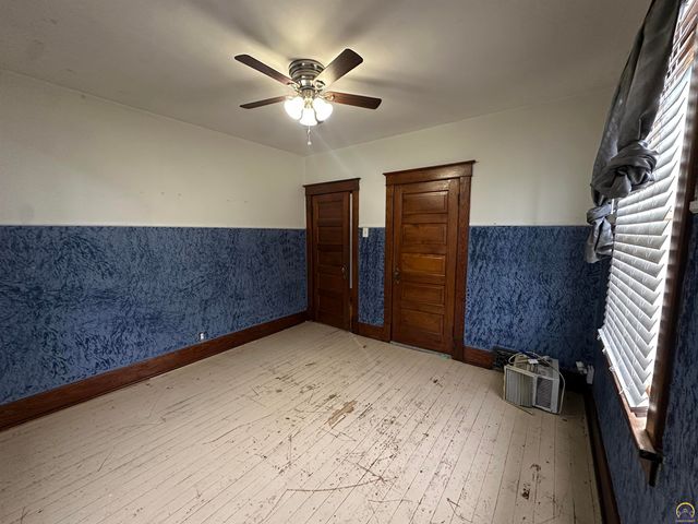 326 SW Quinton AVE, Topeka, KS 66606