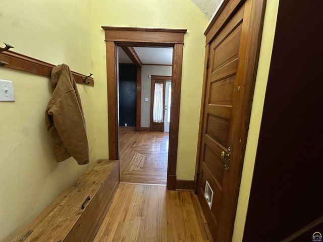 326 SW Quinton AVE, Topeka, KS 66606