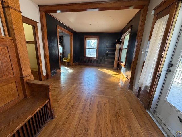 326 SW Quinton AVE, Topeka, KS 66606