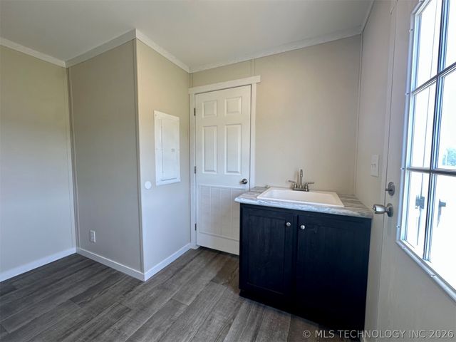 3835 Edge Road, Kingston, OK 73439